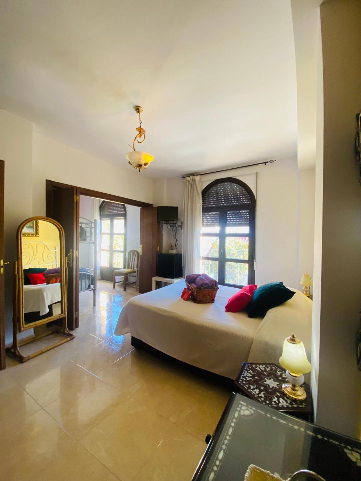 Alyana Hostel Cordoba Luaran gambar