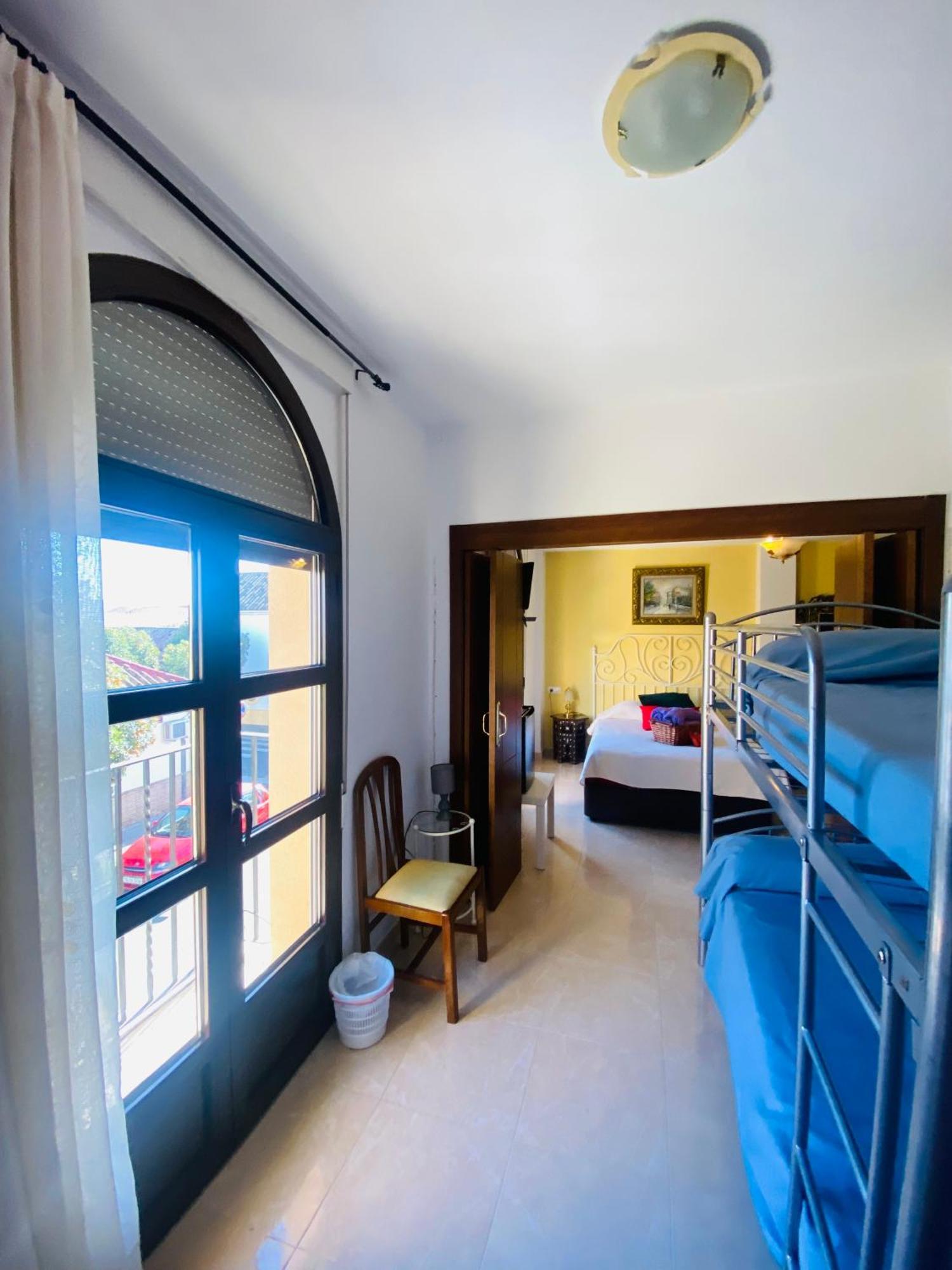 Alyana Hostel Cordoba Luaran gambar