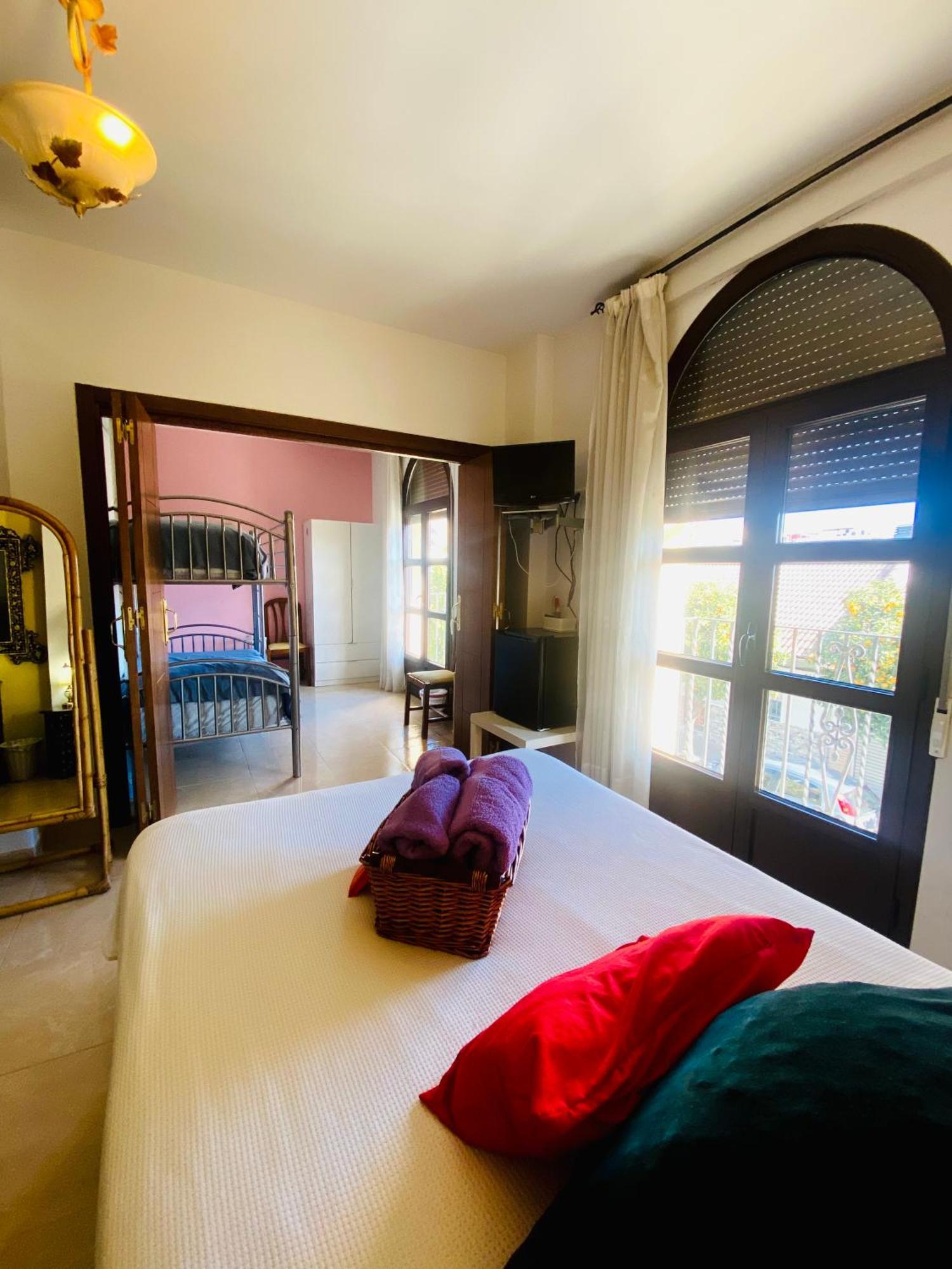 Alyana Hostel Cordoba Luaran gambar